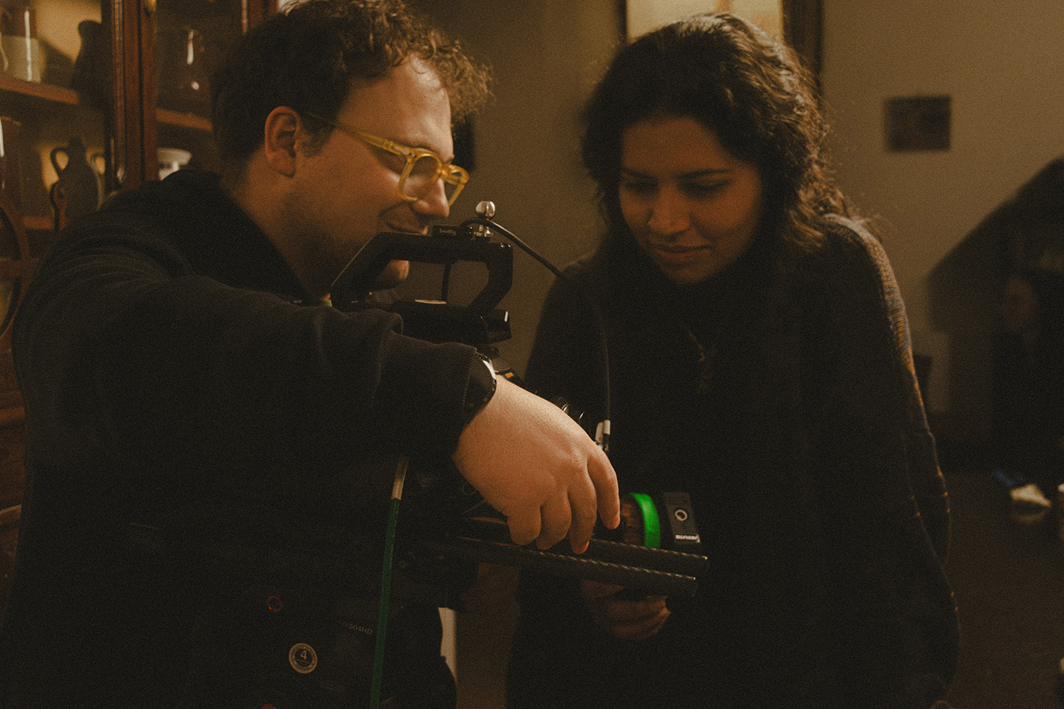 Adrià y Laura trabajando duro.